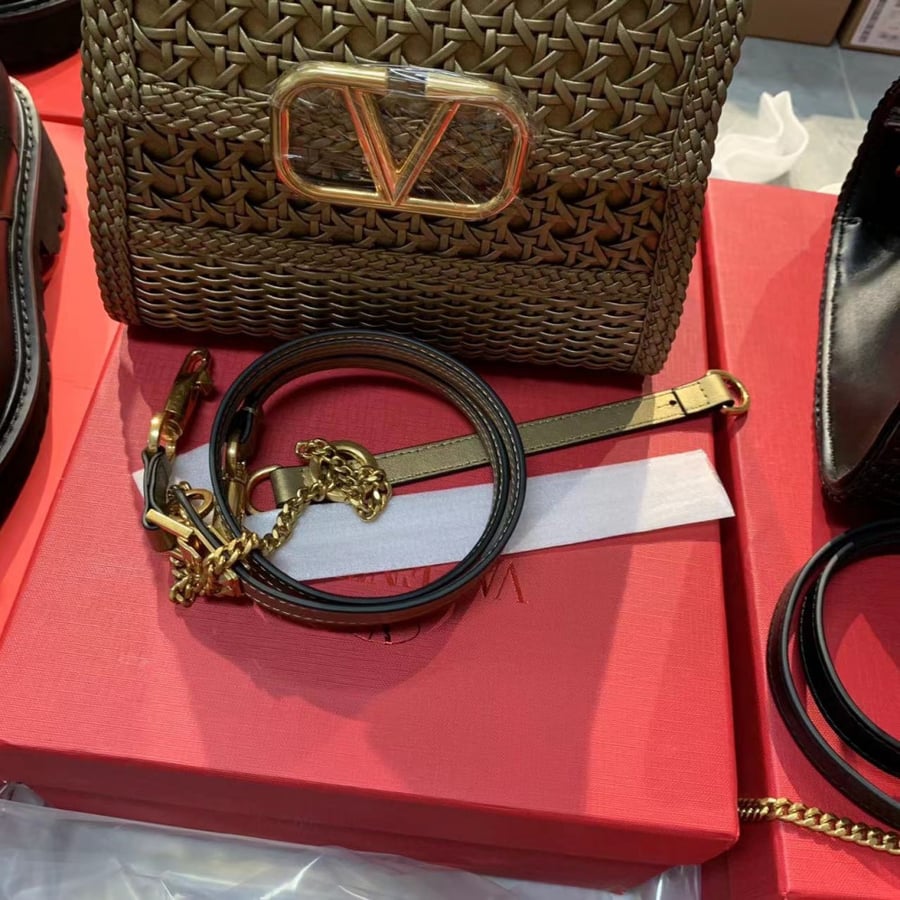 VALENTINO