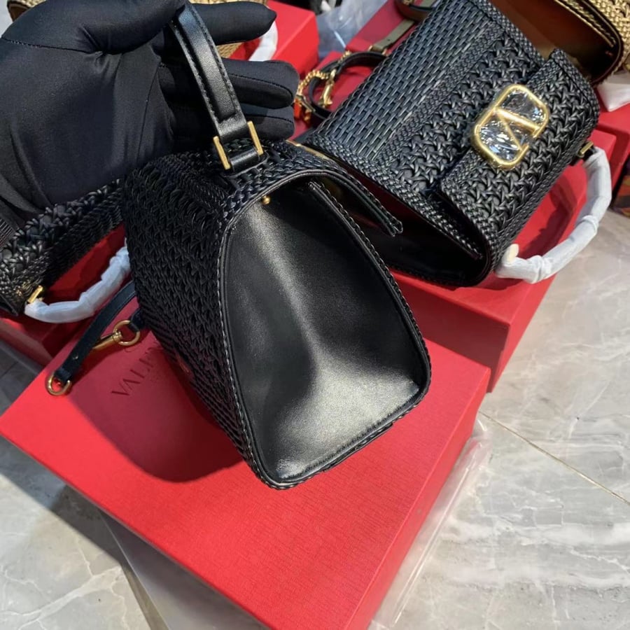 VALENTINO