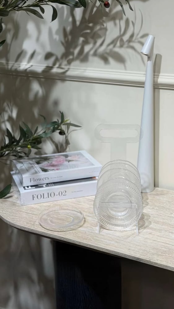Set of 6 plates with stand