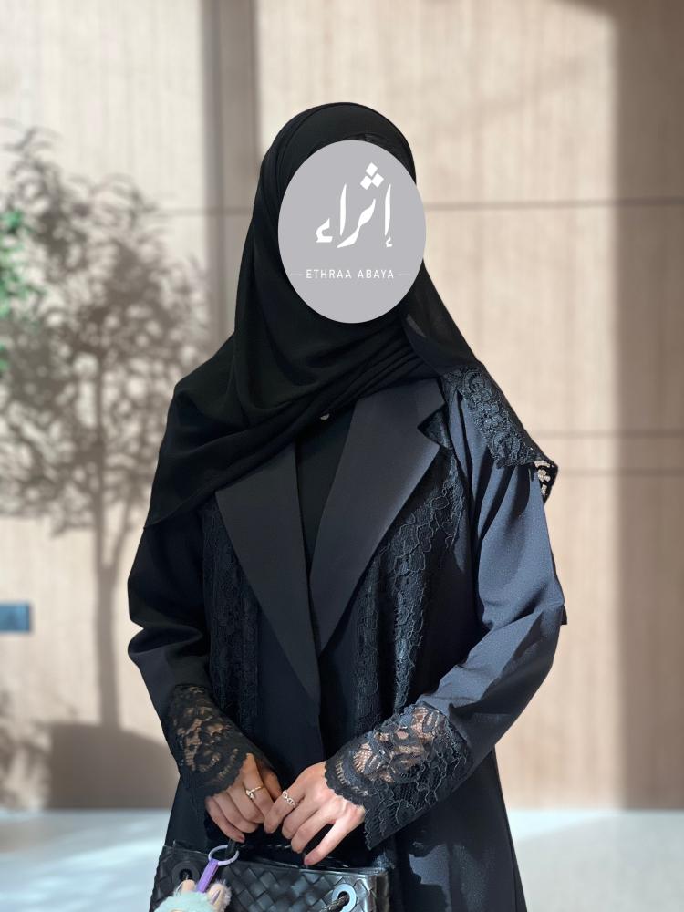 عباية كريب مع دانتيل