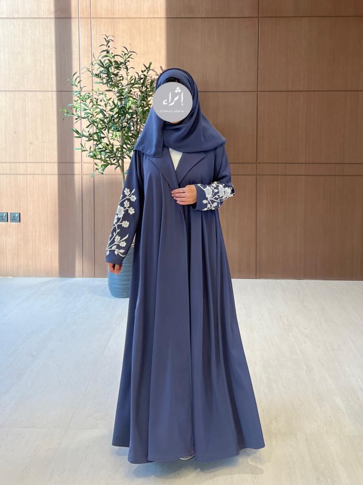 عباية كريب تطريز يدوي مع شك