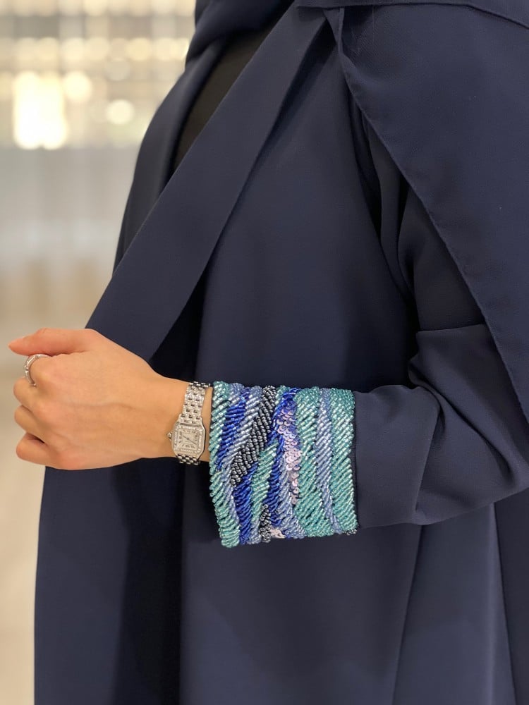 عباية كريب مع شك بالاكمام