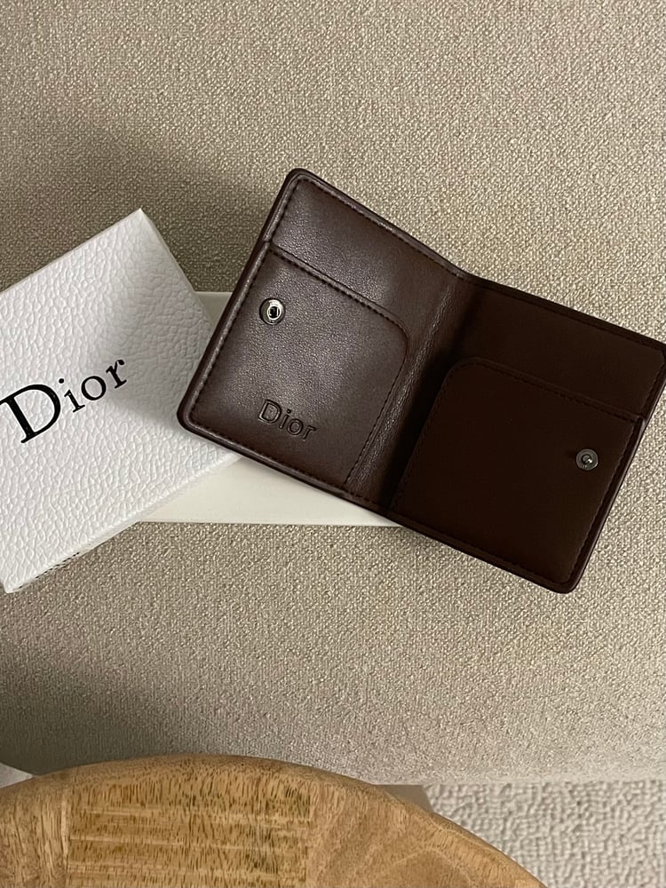 محفظة DIOR ماتسر