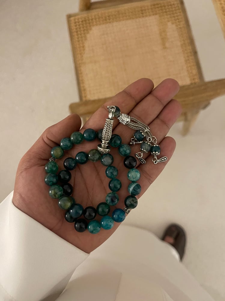 سبحة حجر فاخرة