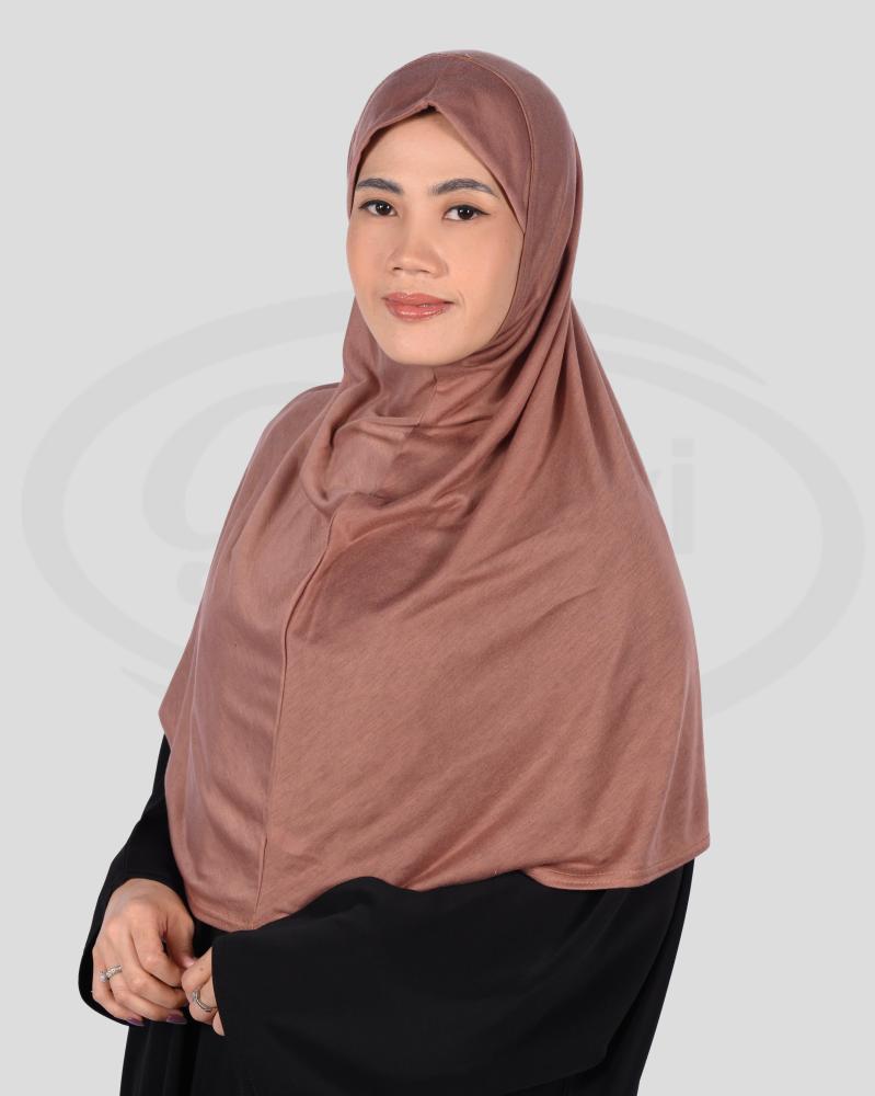 حجاب عاملة المنزل بالوان متعددة