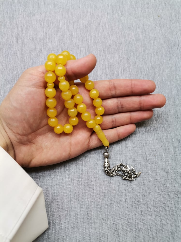 سبحة عقيق اصفر