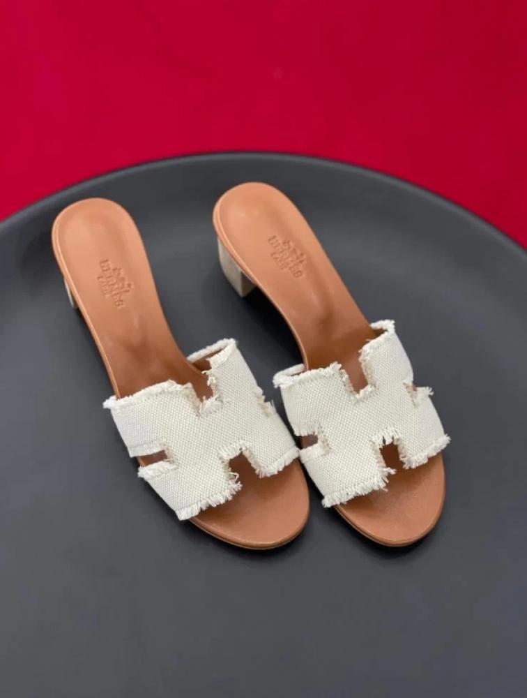 Hermes women