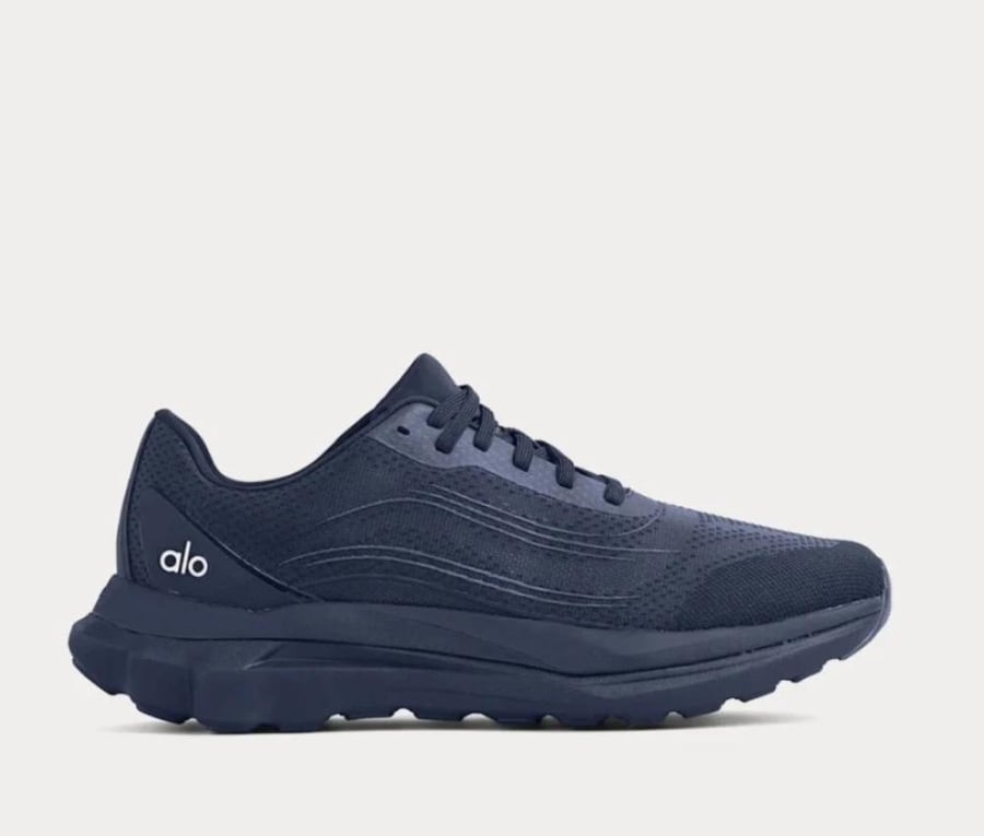 yoga runner Navy حذاء alo كحلي