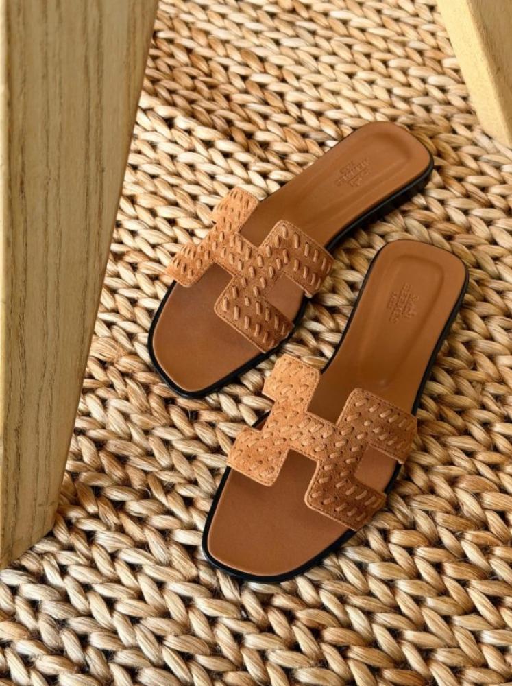 Hermes women