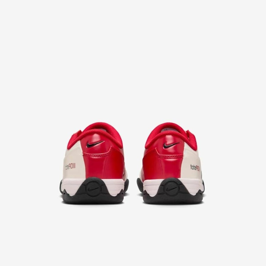 Nike total 90