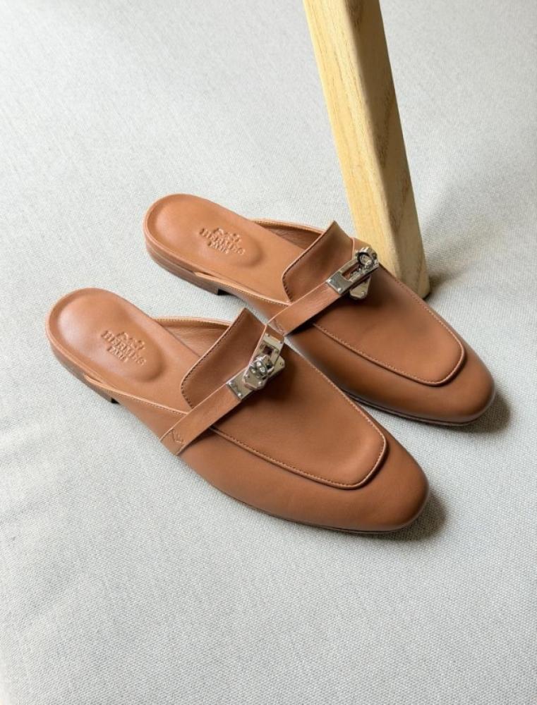 Hermes women