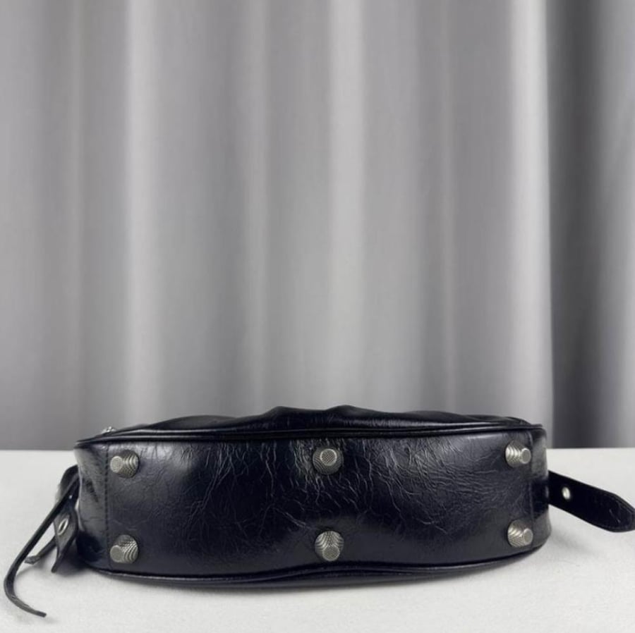 Balenciaga Le Cagole XS Shoulder Bag in black