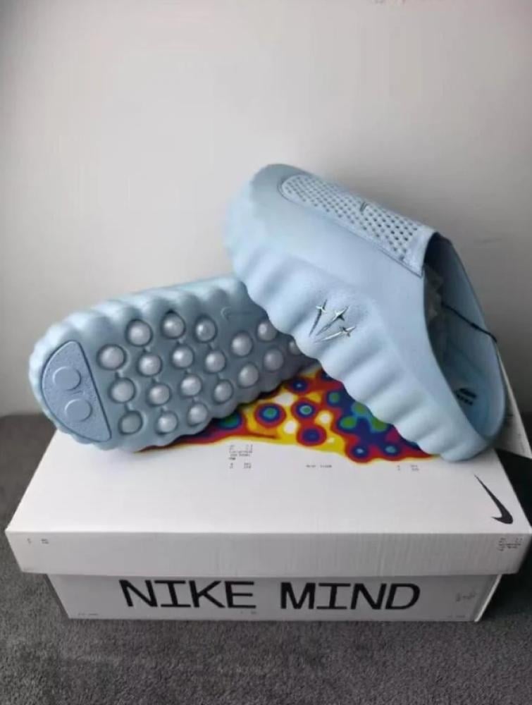 Nike Mind 001