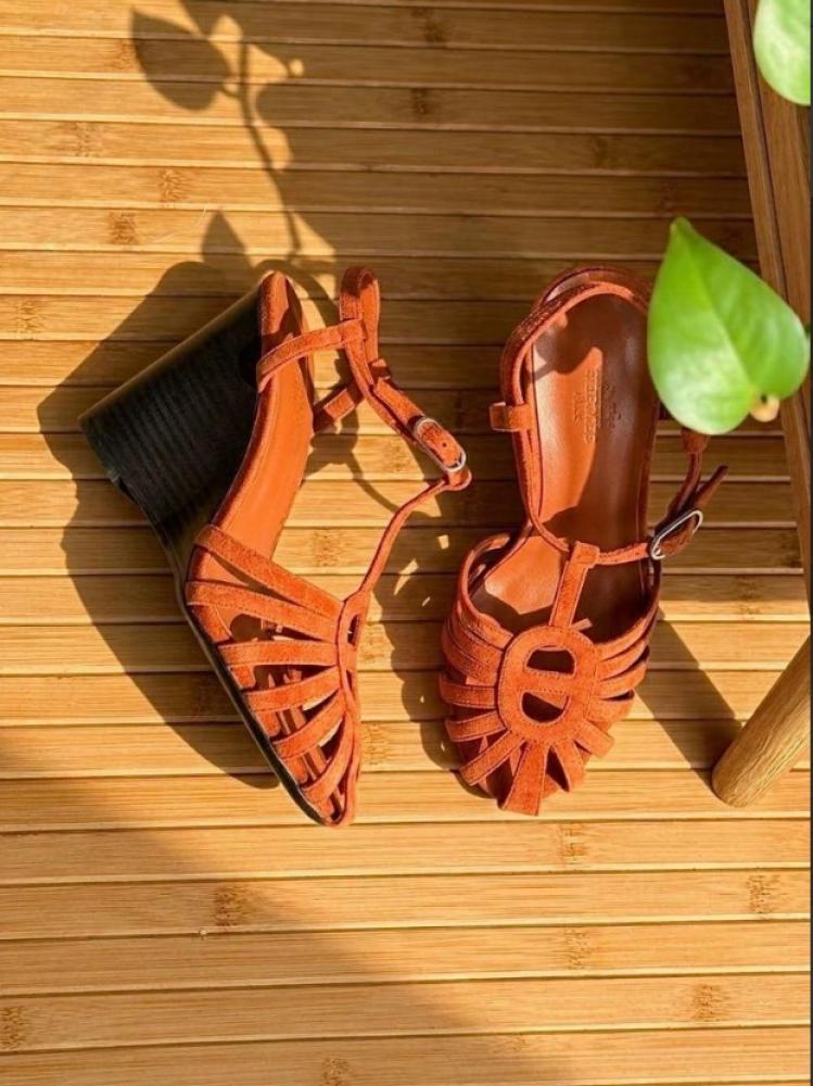 Hermes women