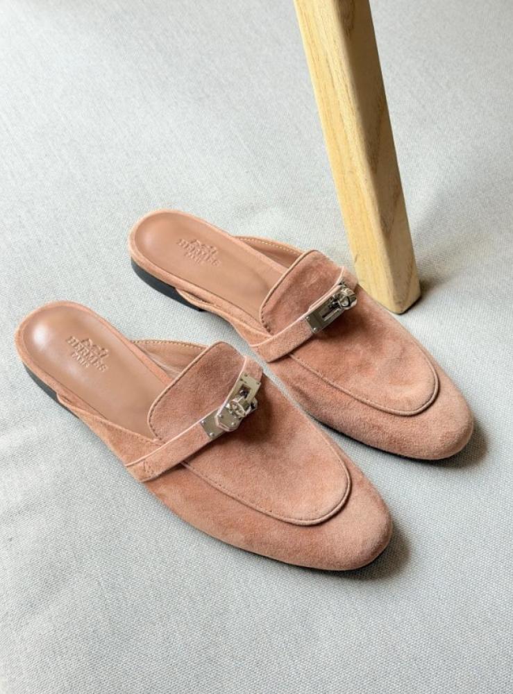 Hermes women