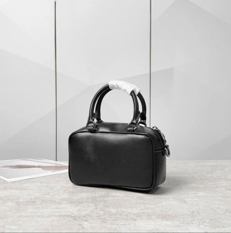 Coach Satchel Crossbody smooth leather bag in black