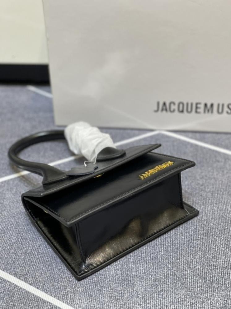 Jacquemus Le Chiquito Moyen Handbag in black leather,