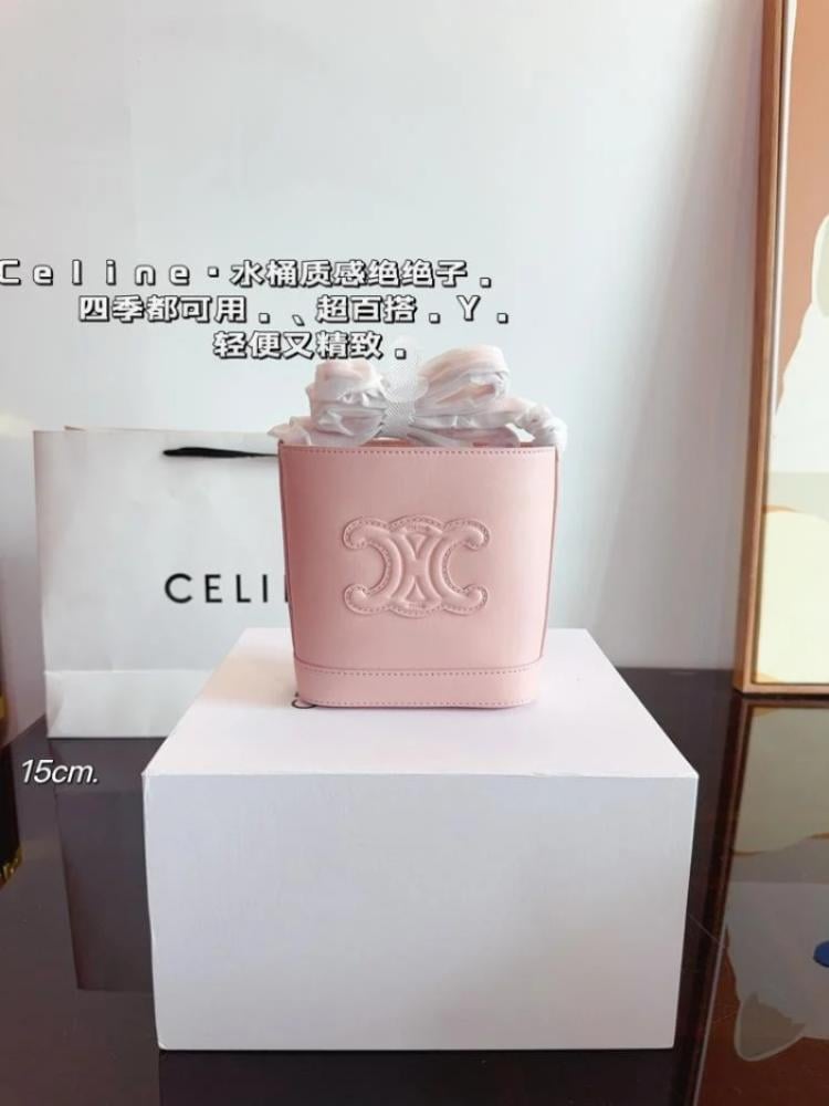 Celine Cuir Triomphe Bucket Bag in pink leather