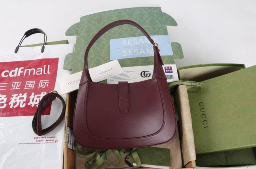 Gucci Jackie 1961 medium bag in Gucci Rosso Ancora red leather