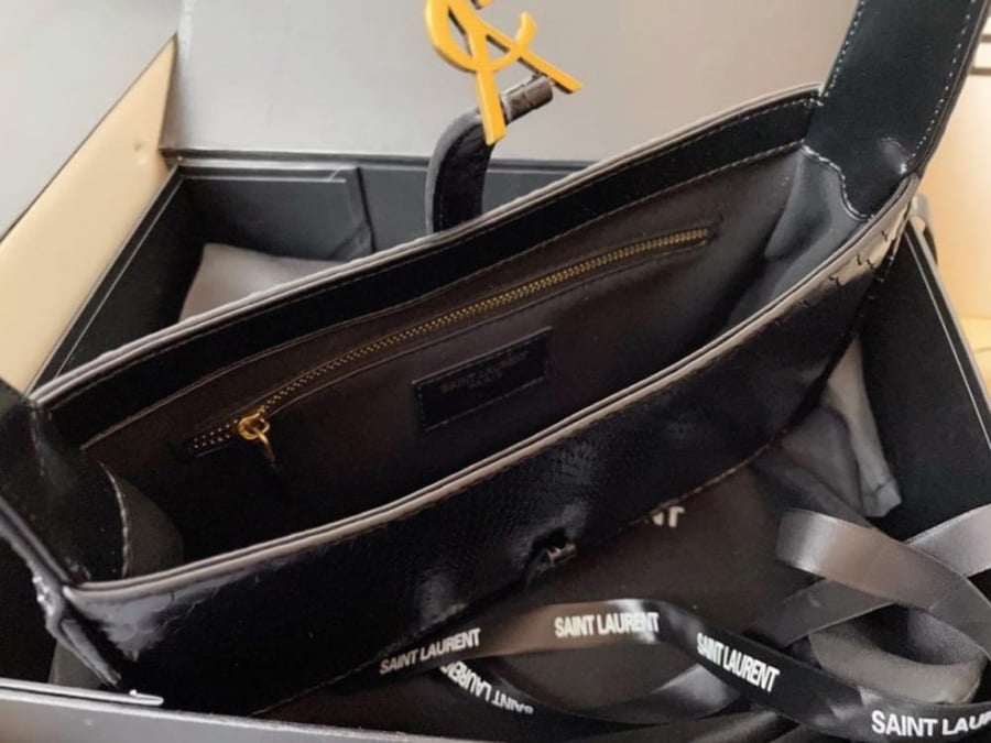 Saint Laurent Le 5 à 7 croc-effect leather shoulder bag