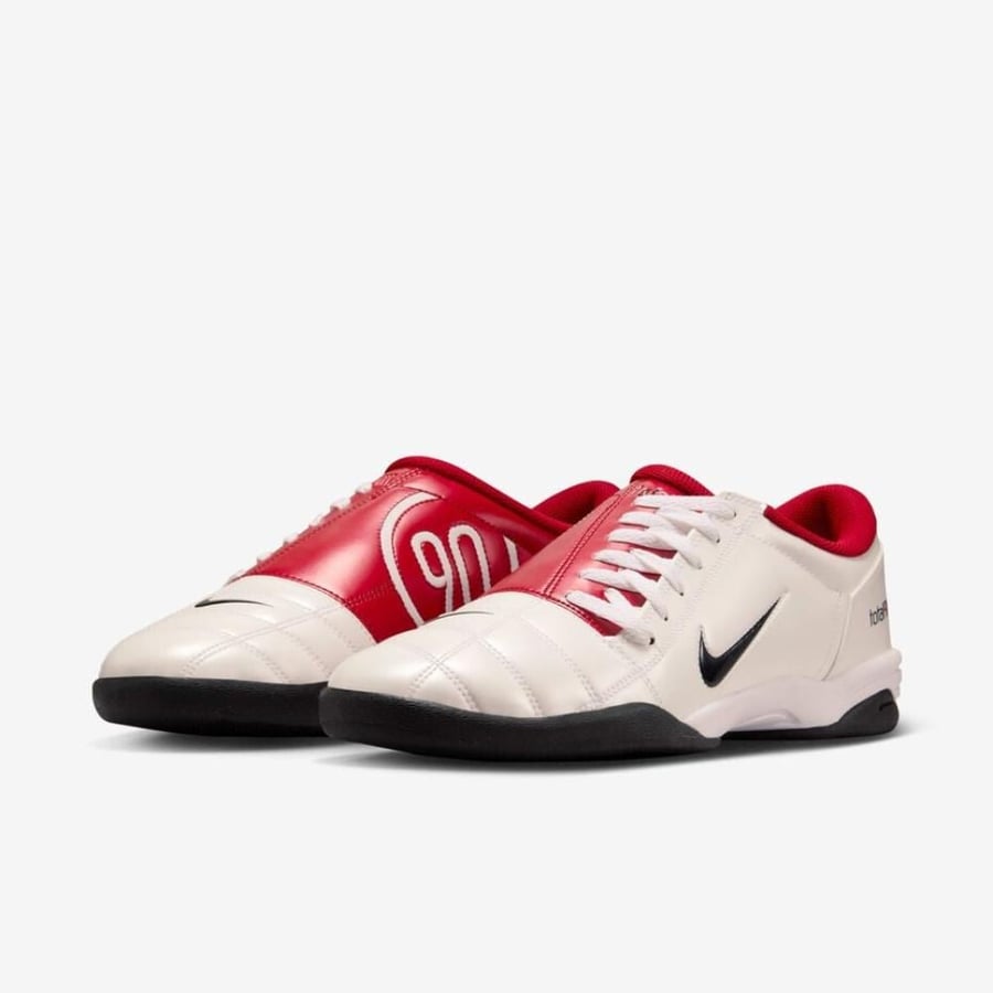 Nike total 90