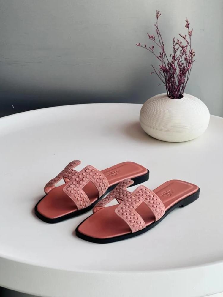 Hermes women