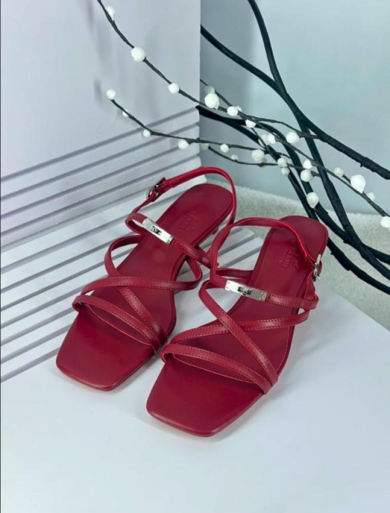 Hermes women