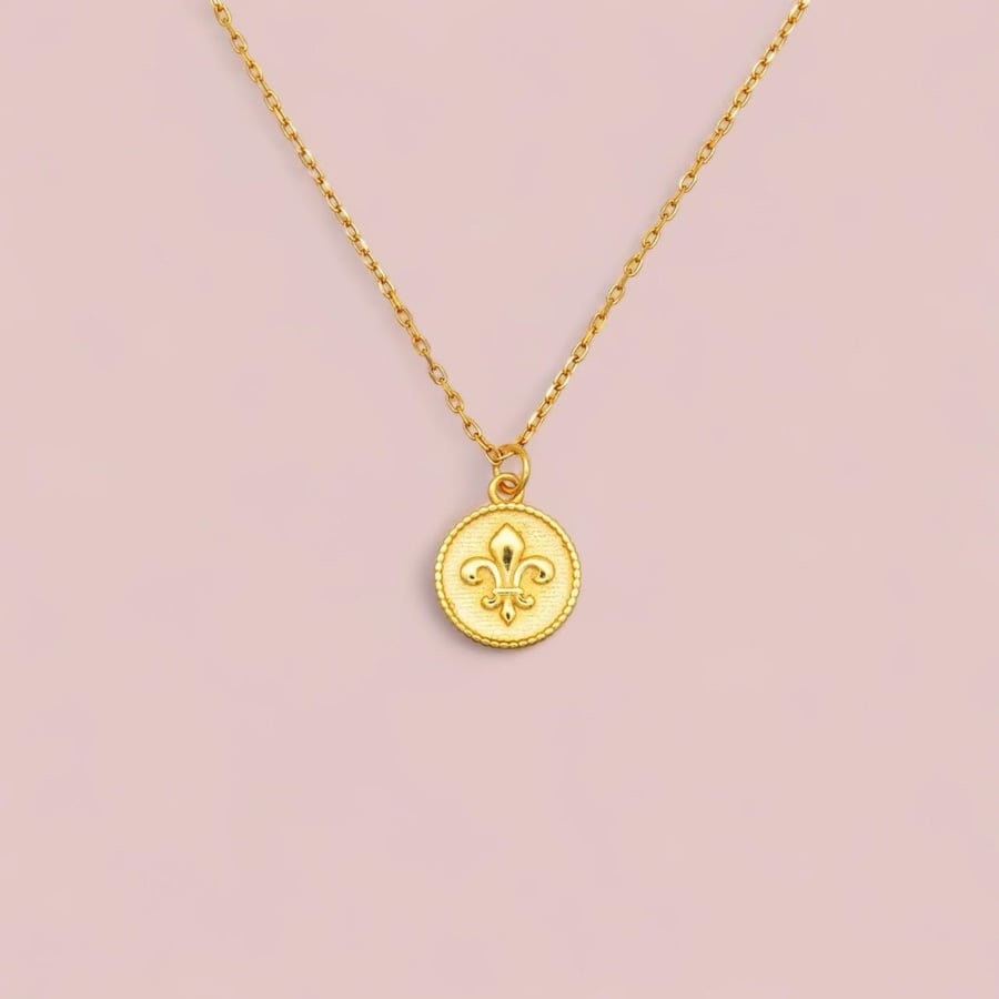 سلسال فضة تصميم قطعة معدنية أثرية