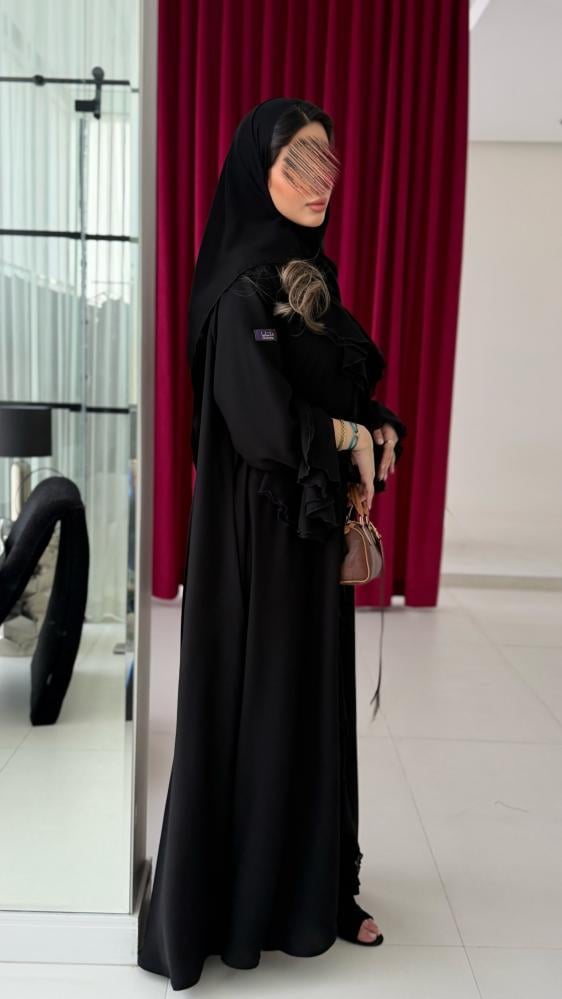 عباية ريناد بقماش بلاك بيري مع ربطه من الامام