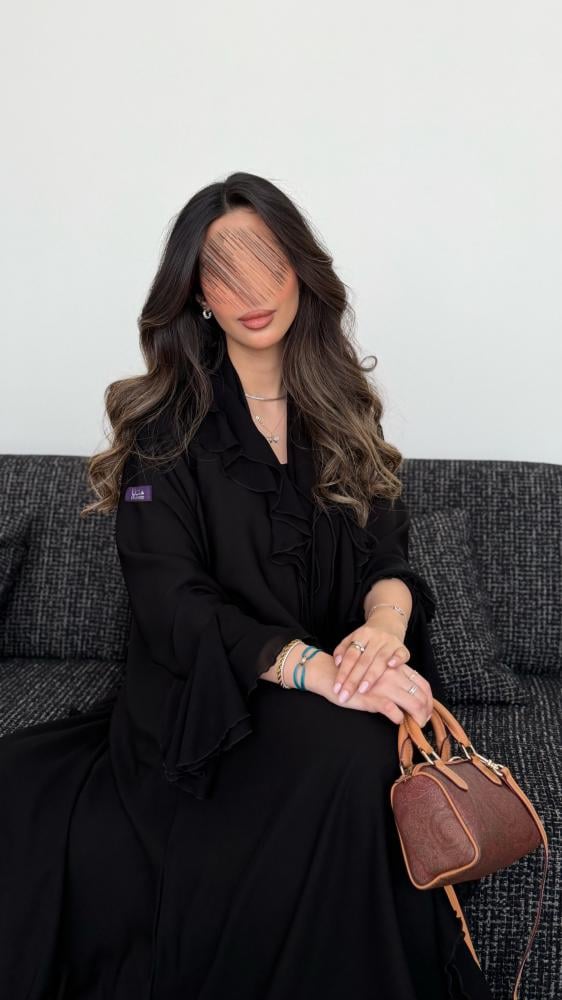 عباية ريناد بقماش بلاك بيري مع ربطه من الامام