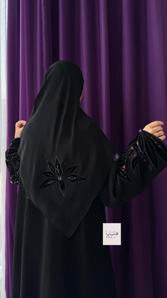 عباية ذوق بقماش كريب سيراميك بتطريز بالكم مع شك