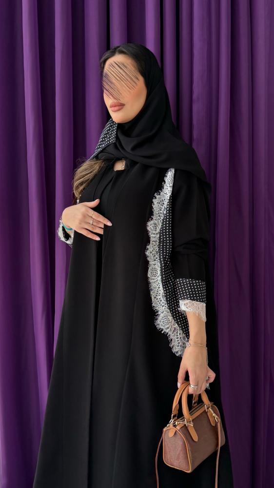 عباية عاليه بليزر بقماش كريب ملكي بدون بطانه كلفه ابيض