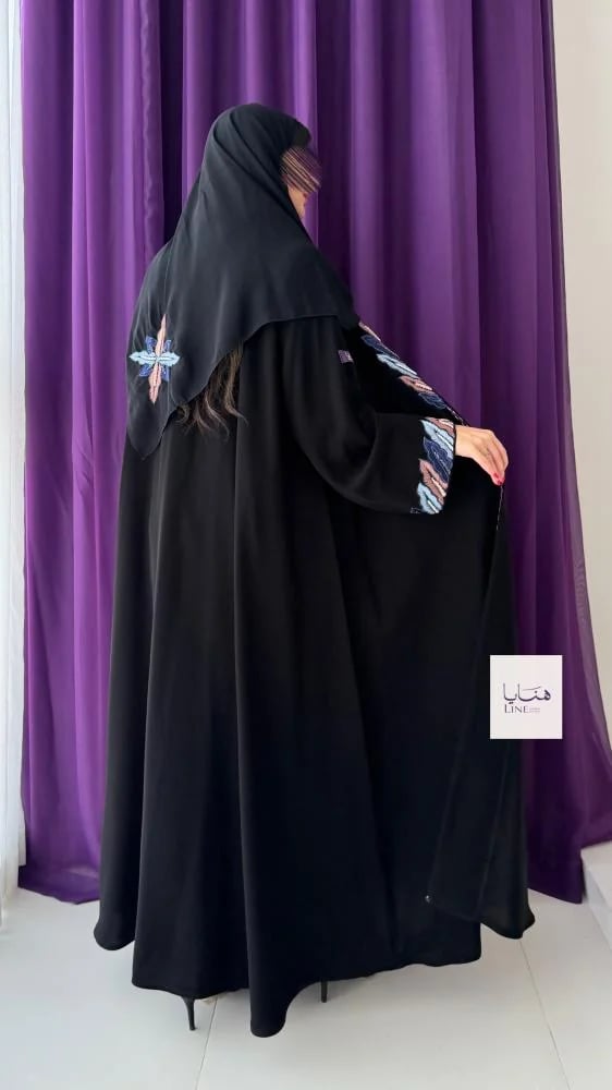عباية رويم بقماش كريب ملكي بحياكة يدويه مع شك