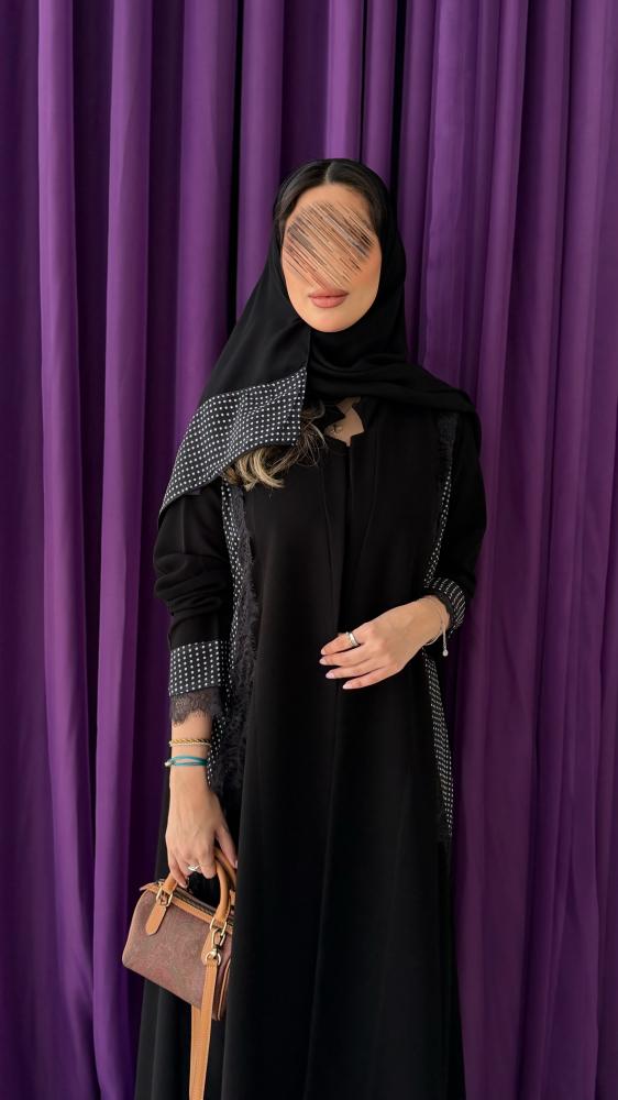 عباية عاليه بليزر بقماش كريب ملكي بدون بطانه كلفه اسود