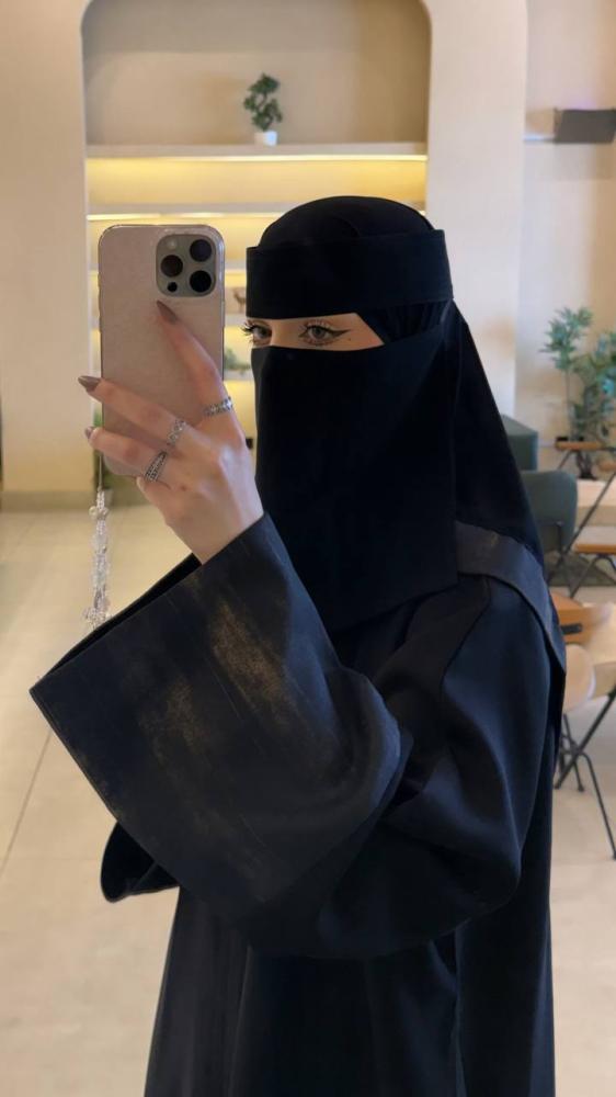 عباية جاكار راقي جنب واكمام