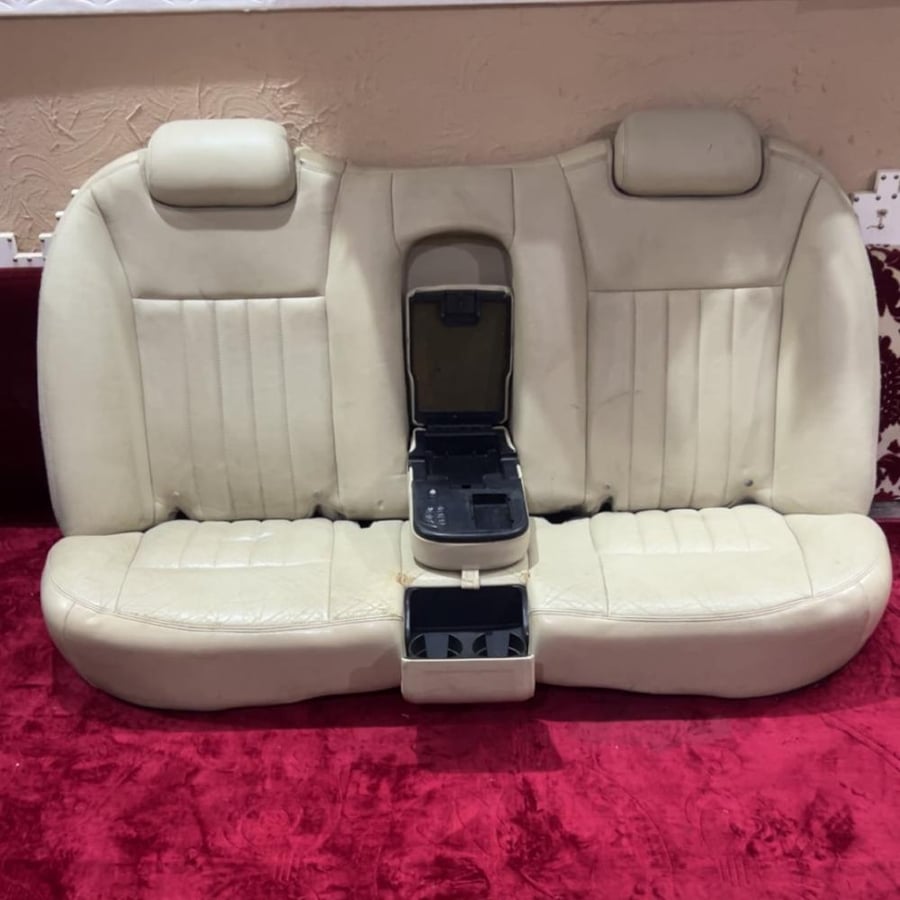 مراتب لنكون تاون كار لون هلوز تركب للفورد فكتوريا و الماركيز