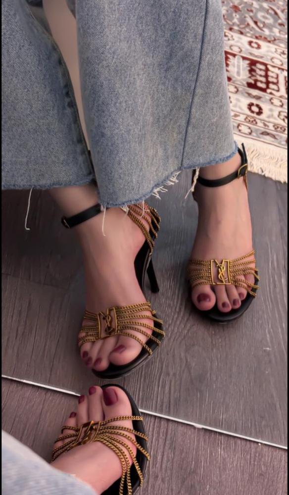 كعب سان لوران