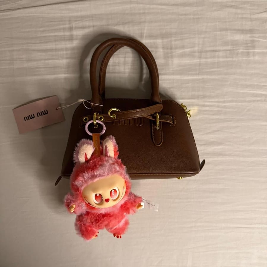 شنطة miu miu