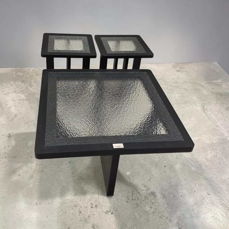 Coffee table with 2 servings