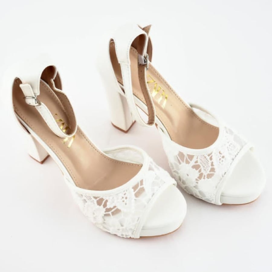 Zara women's heel, luxurious, with a decorated mesh design, master quality