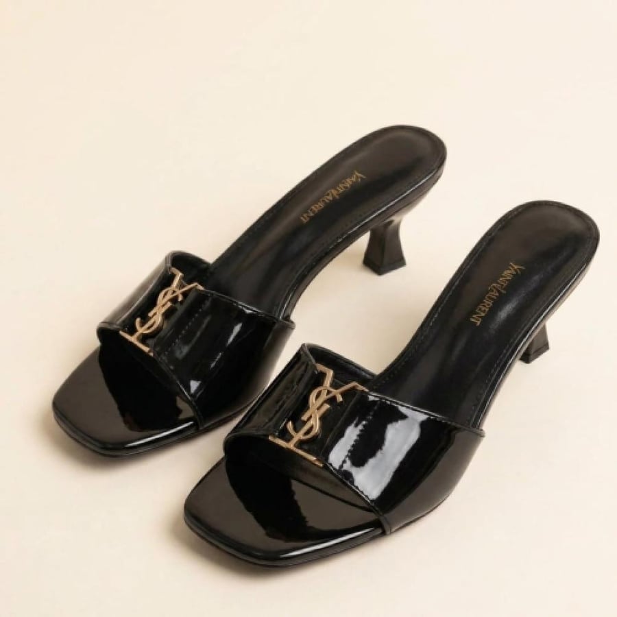 كعب سان لوران (Saint Laurent) نسائي – أناقة كلاسيكية بلمسة فاخرة