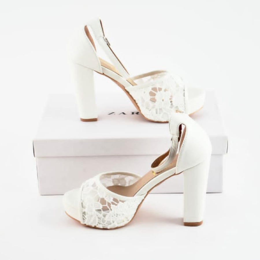Zara women's heel, luxurious, with a decorated mesh design, master quality