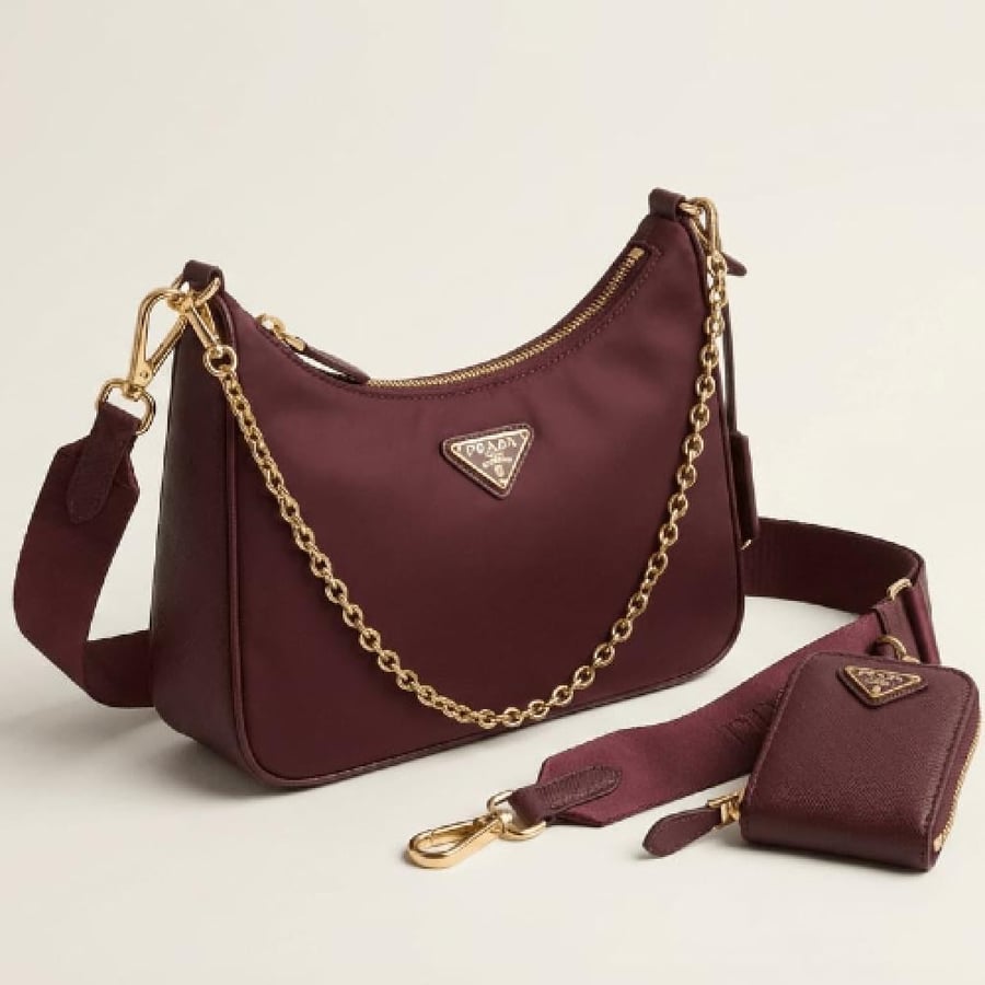 Prada women's bag – modern elegance with a luxurious touch. Master quality