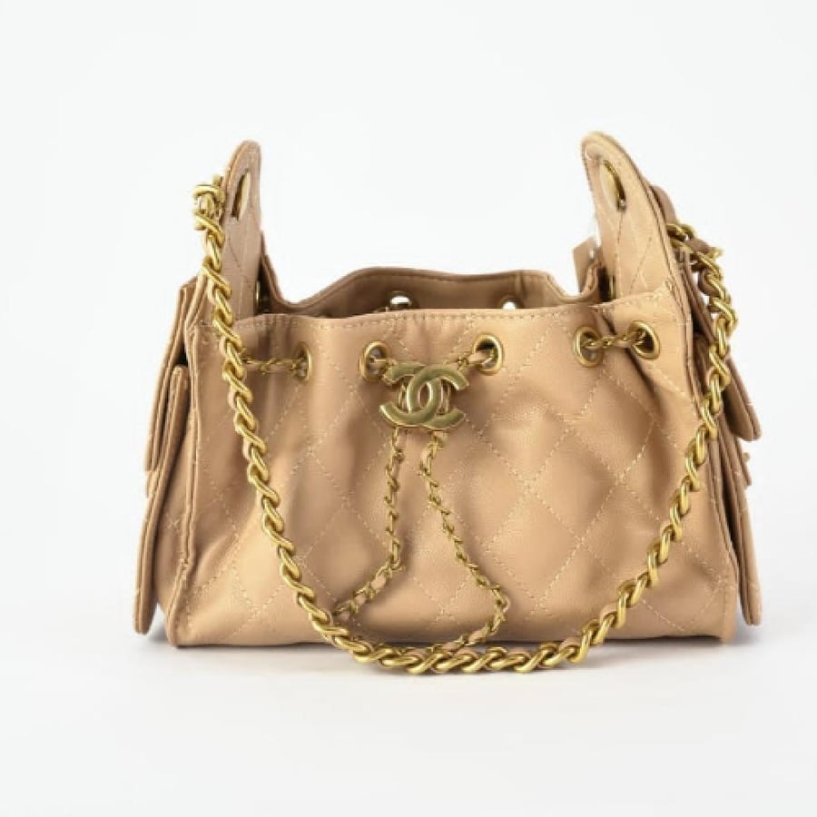 حقيبة شانيل CHANEL  نسائية  – أناقة فاخرة بتصميم راقٍ