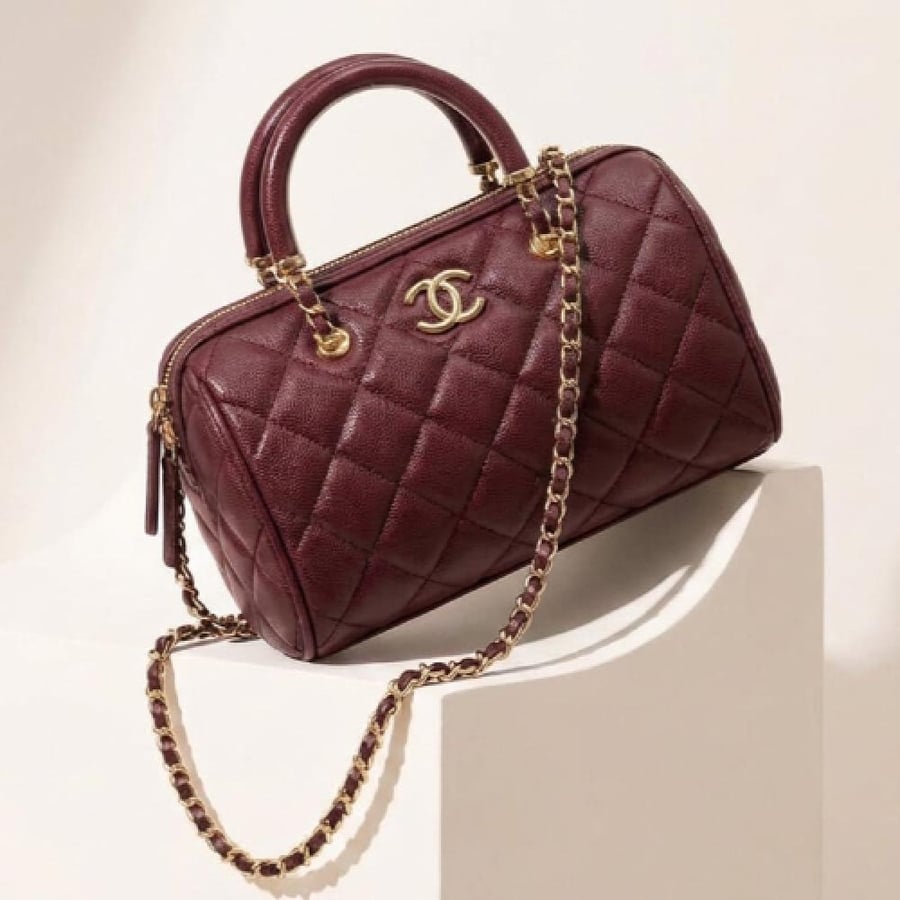 Luxury Chanel bag – elegant design with a classic touch. Master quality