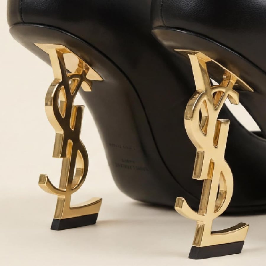 كعب سان لوران (Saint Laurent) – فخامة أيقونية بتصميم جريء