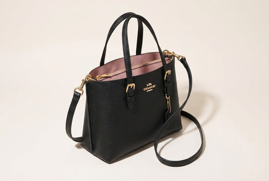 Small women's Coach bag, daily elegance with a luxurious touch, Master Quality