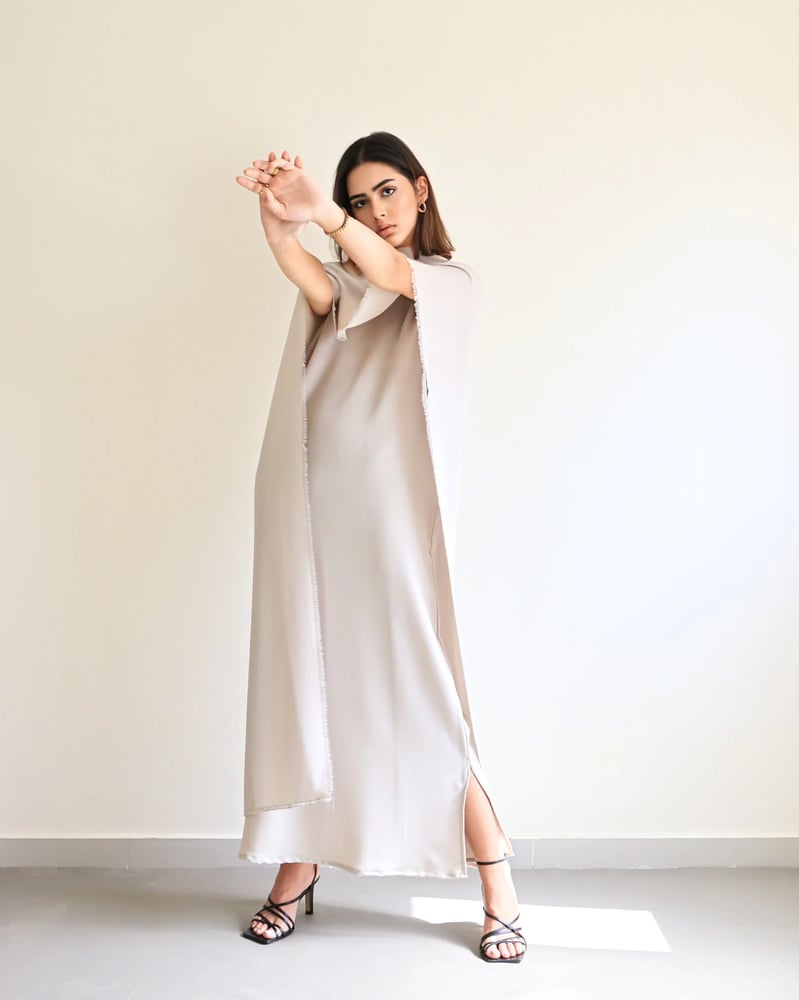 Shoulder scarf dress light beige