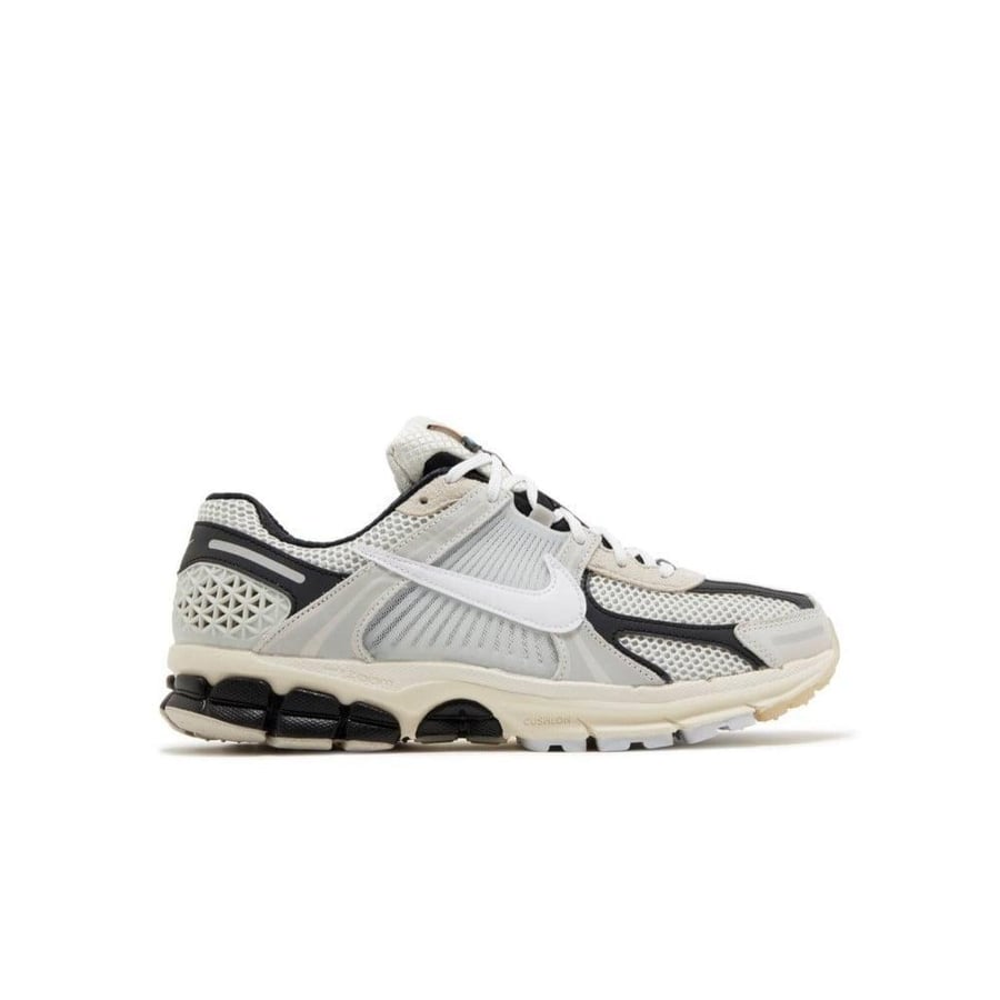 AIR ZOOM VOMERO 5 'SUPERSONIC'