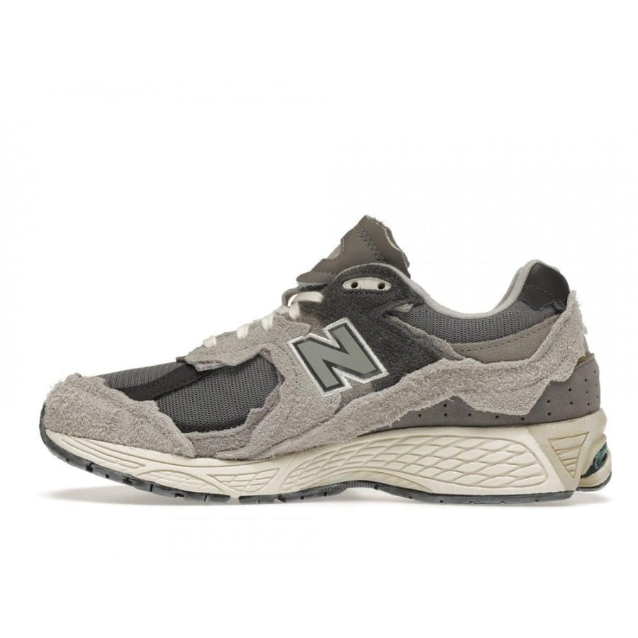 NEW BALANCE 2002R PROTECTION PACK RAIN CLOUD